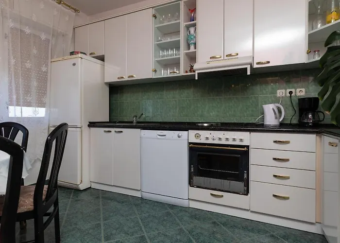 Appartement With Parking Space Sumpetar, Omis - 9436 Sumpetar