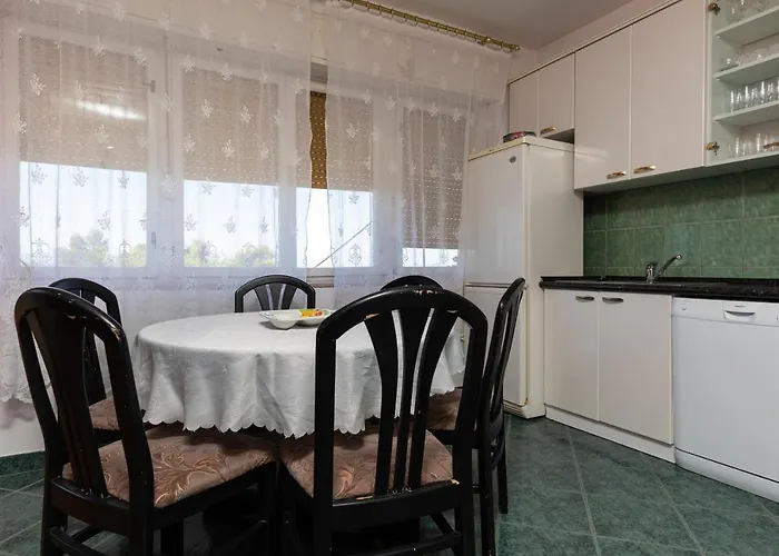 With Parking Space Sumpetar, Omis - 9436 Sumpetar